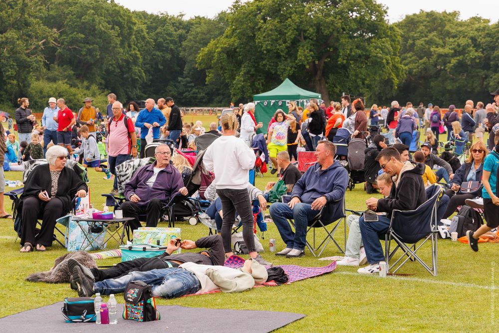 Picnic in the park at Woodside