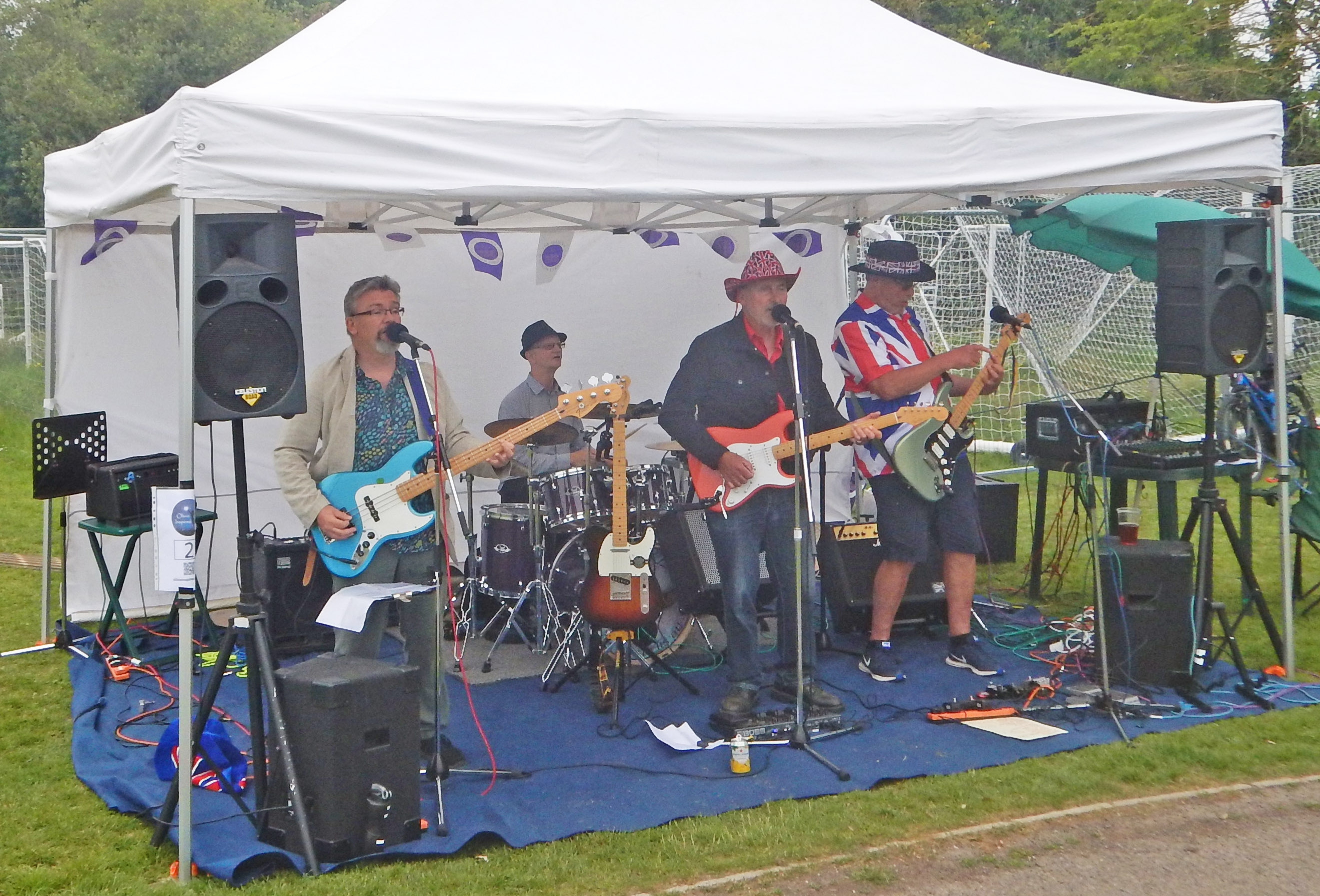 Empty Frets Empty Frets performing at the Picnic in the Park