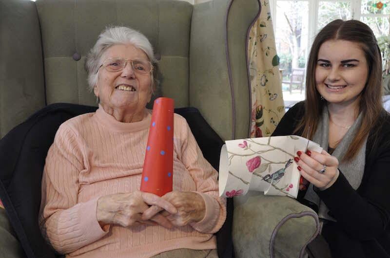 Making lanterns at Woodpeckers Brockenhurst