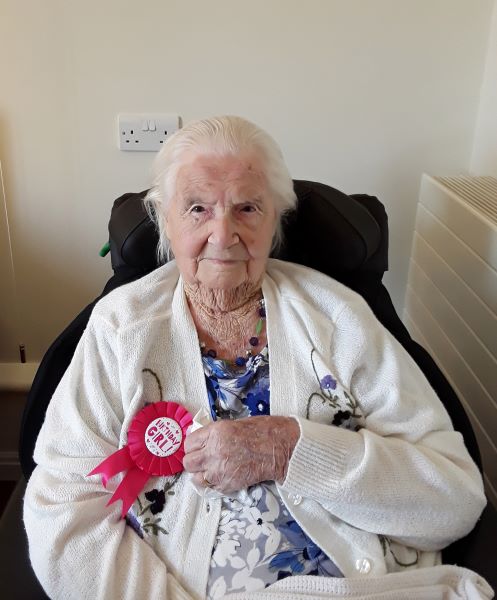 106 year old lady sitting