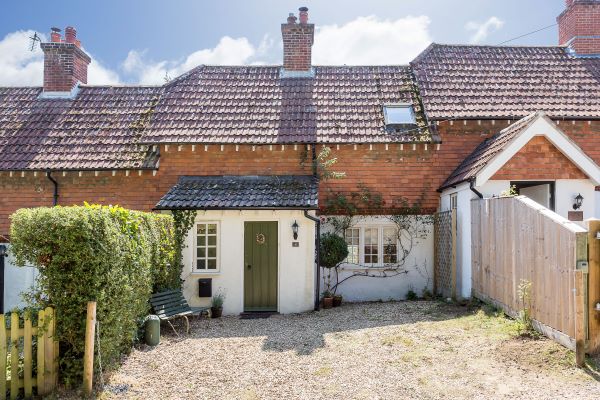 New Forest Cottages - Tangles