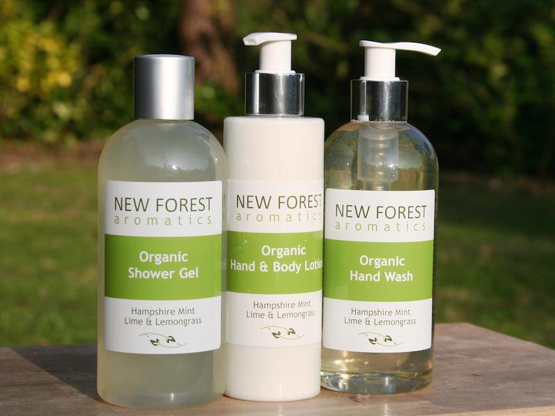 new forest aromatics hand body set 