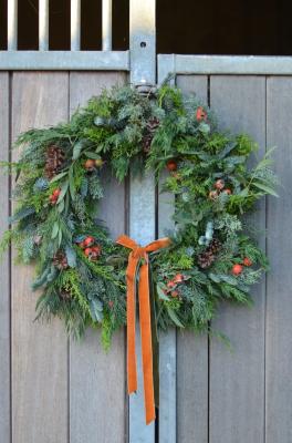 Wreaths, dried wreaths, cards, candles